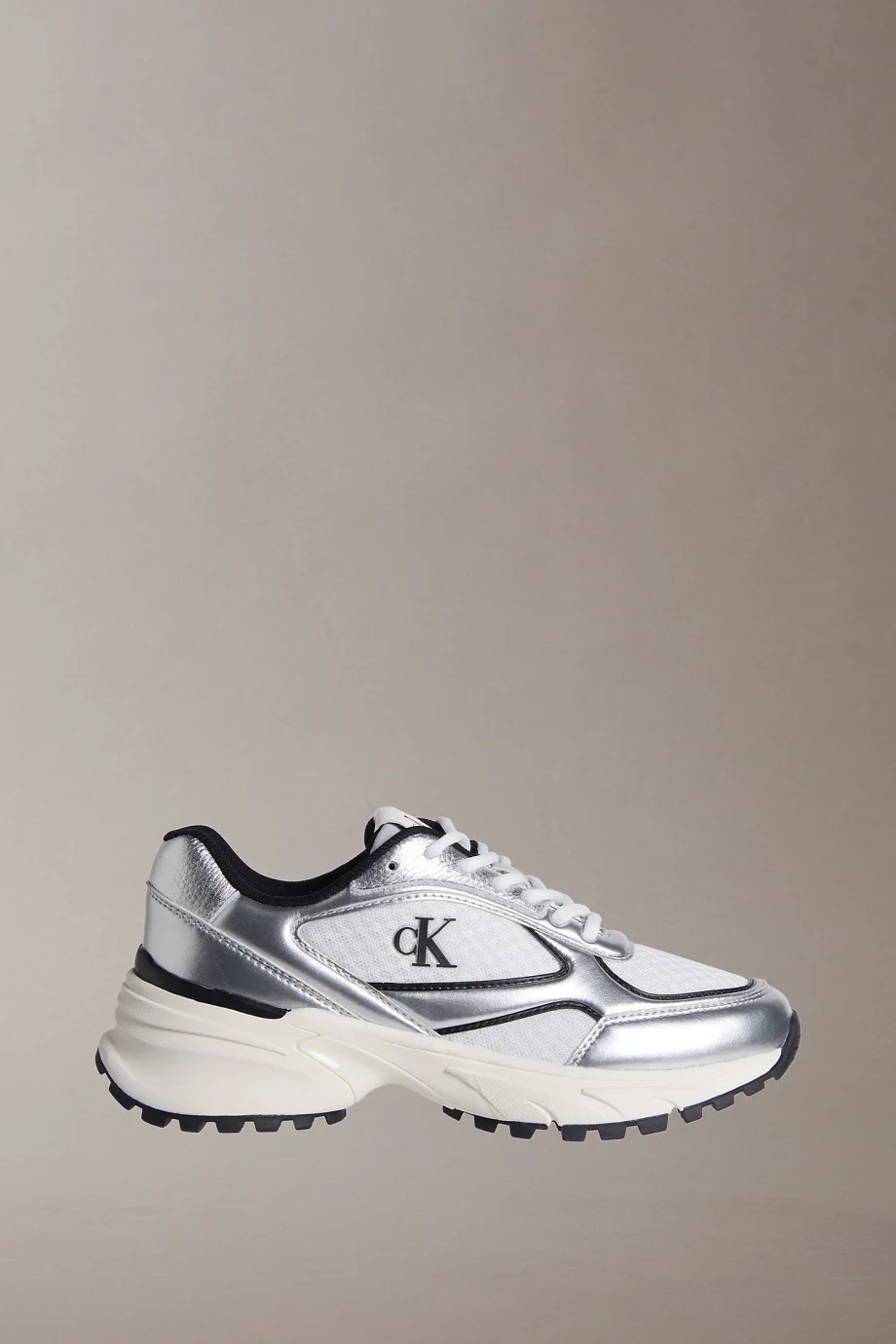 Calvin Klein Hike Runner Bağcıklı File Detaylı Metalik Kadın Gri Sneaker YW0YW02063-0IX