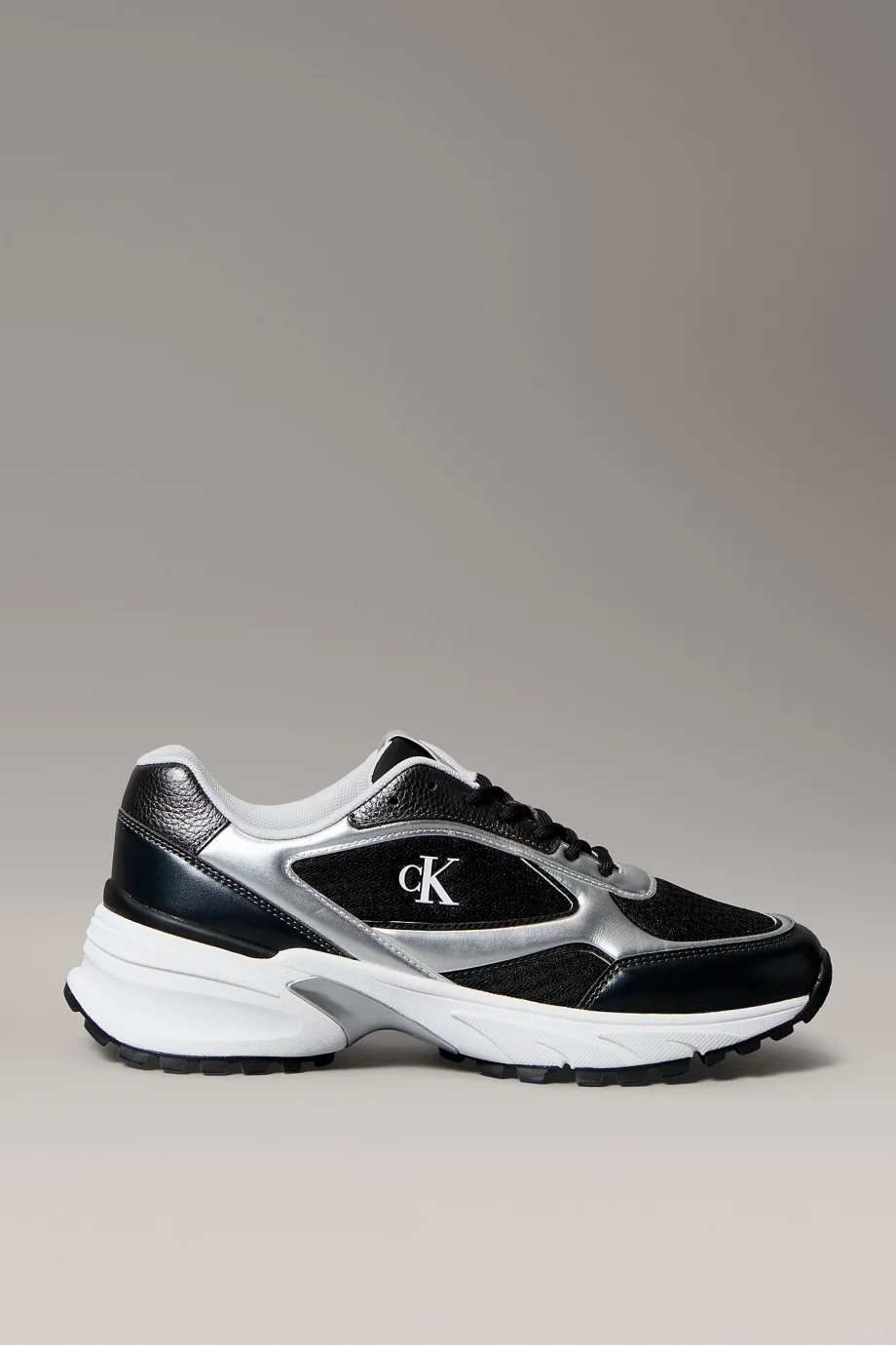 Calvin Klein Hike Runner Bağcıklı File Karışımlı Metalik Erkek Siyah Sneaker YM0YM01402-01L