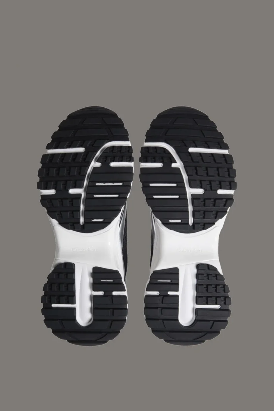 Calvin Klein Hike Runner Bağcıklı File Karışımlı Metalik Kadın Siyah Sneaker YW0YW02063-01L