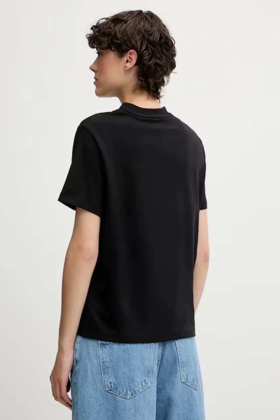 Calvin Klein Essentials Kadın Siyah T-shirt LV047C912G-UB1