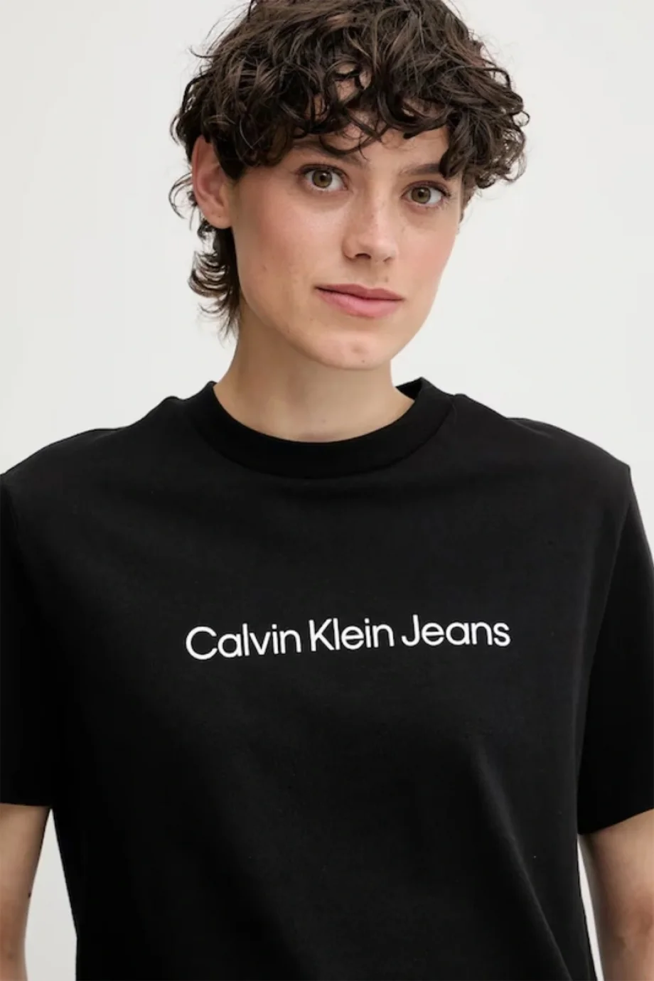 Calvin Klein Essentials Kadın Siyah T-shirt LV047C912G-UB1
