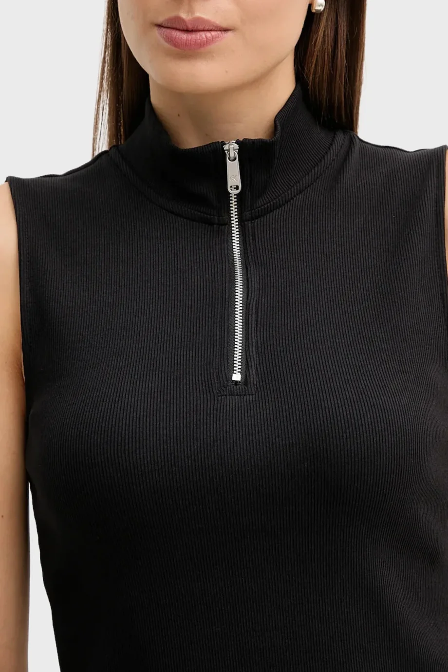 Calvin Klein Kadın Etiketli Kolsuz Yarım Fermuarlı Siyah Bluz LV047C909G-UB1