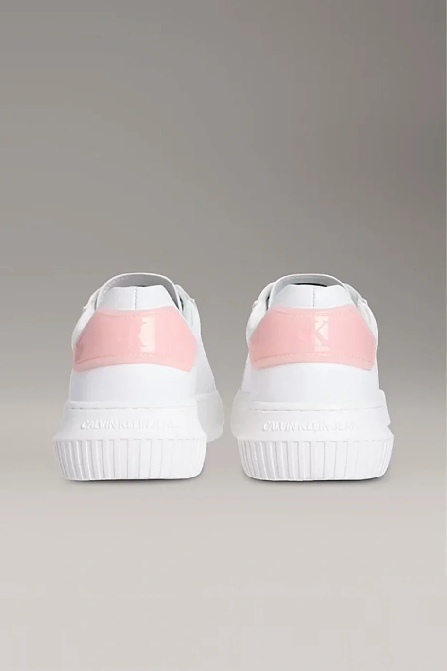 Calvin Klein Kadın Kalın Tabanlı Arma Detaylı Deri Beyaz Sneaker YW0YW01846-0LD