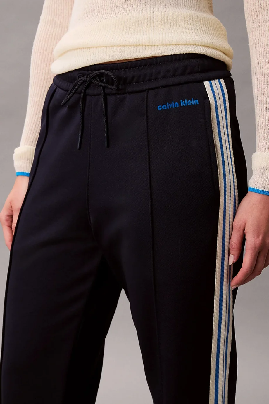 Calvin Klein Parlak Görünümlü Penye Eşofman Altı Kadın Siyah  Eşofman Altı LV144C239G-CEF