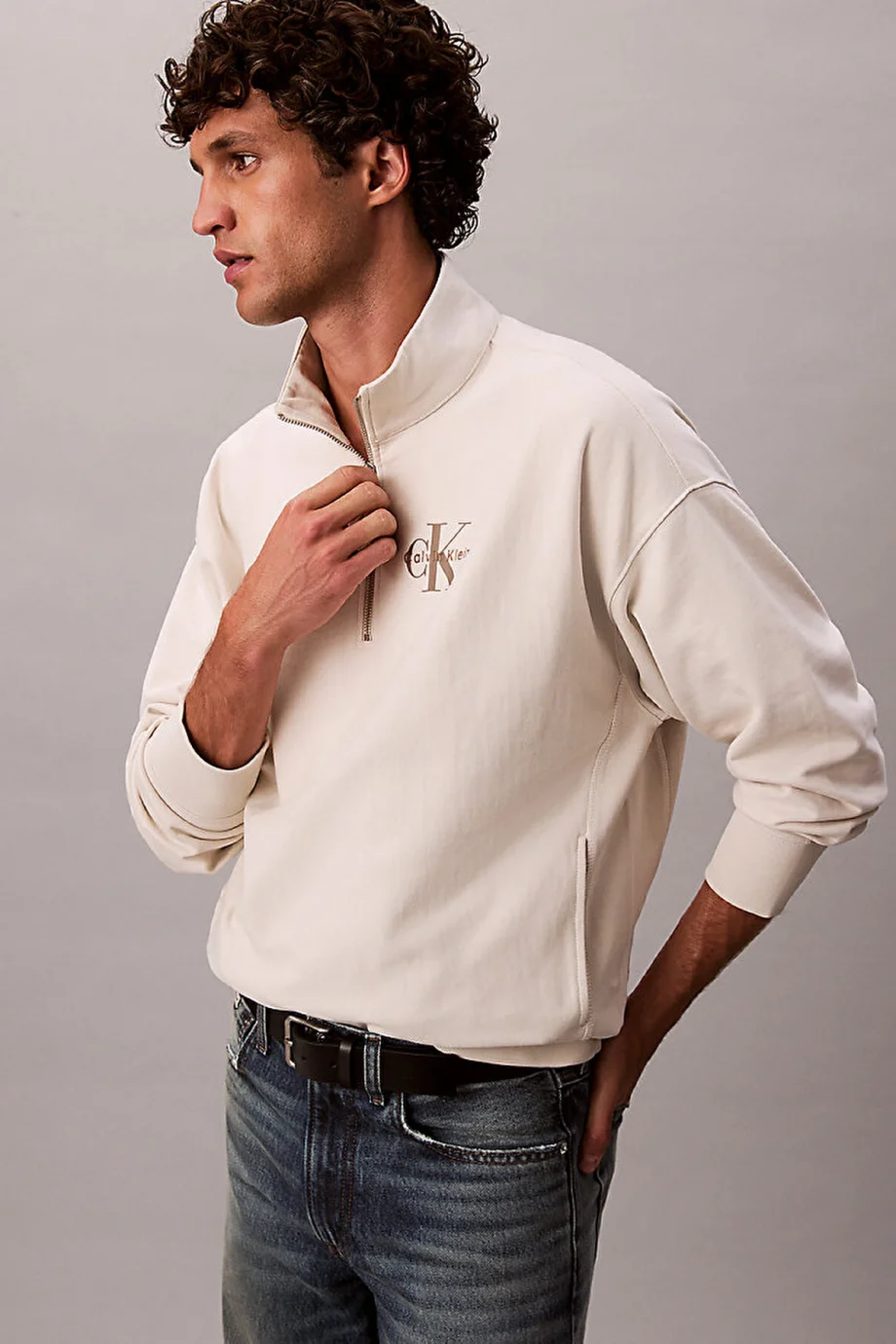 Calvin Klein Uzun Kollu Premium Penye Mikro Monologolu Erkek Beyaz Sweatshirt LV04RD236G-67U