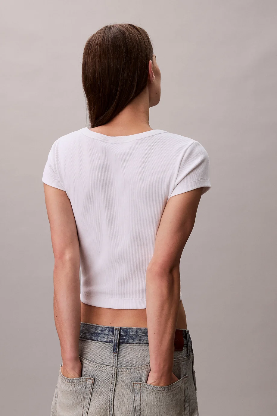 Calvin Klein Kadın Etiketli Fitilli Kısa Beyaz T-shirt LV047C200G-YAA