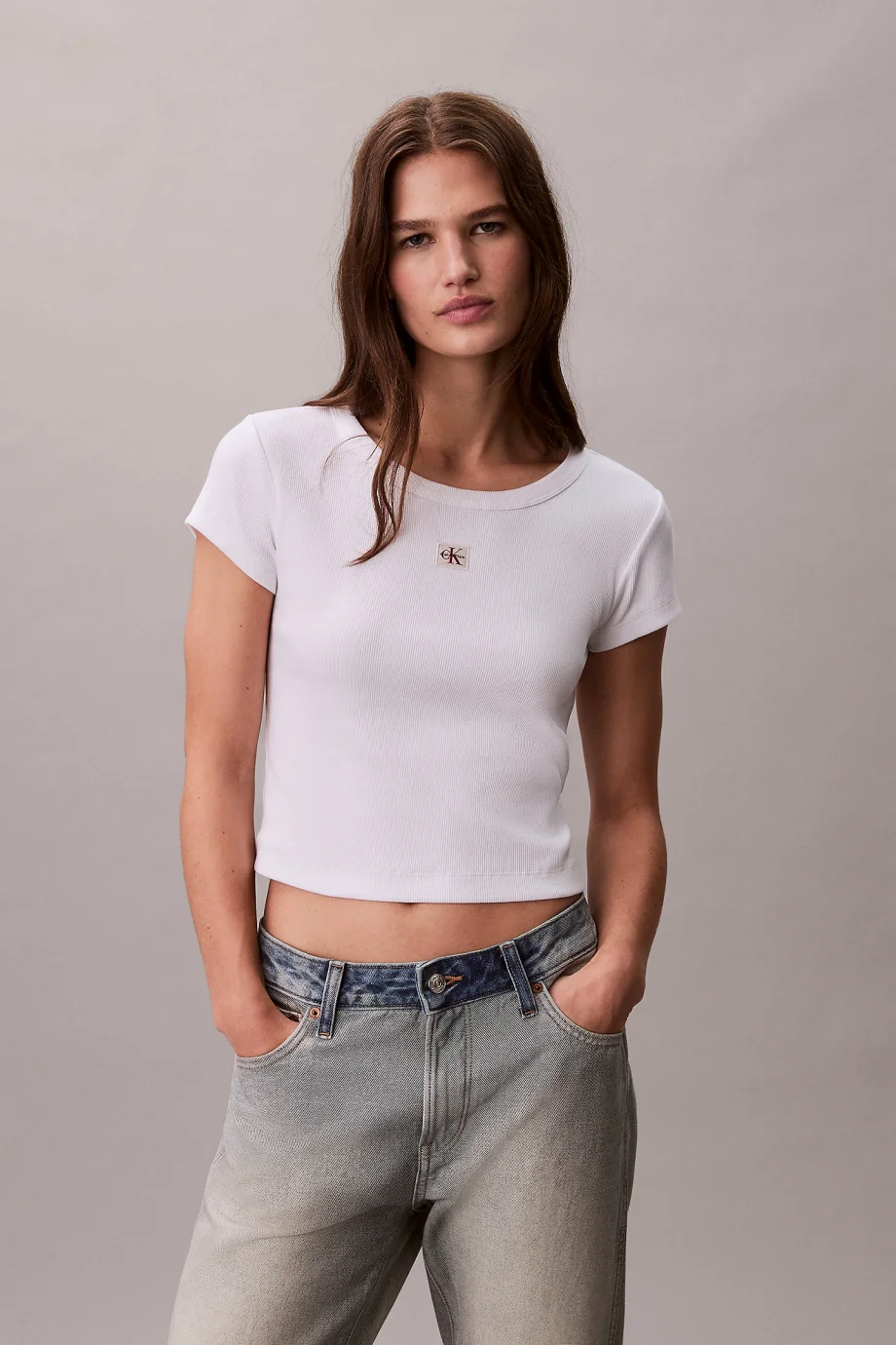 Calvin Klein Kadın Etiketli Fitilli Kısa Beyaz T-shirt LV047C200G-YAA