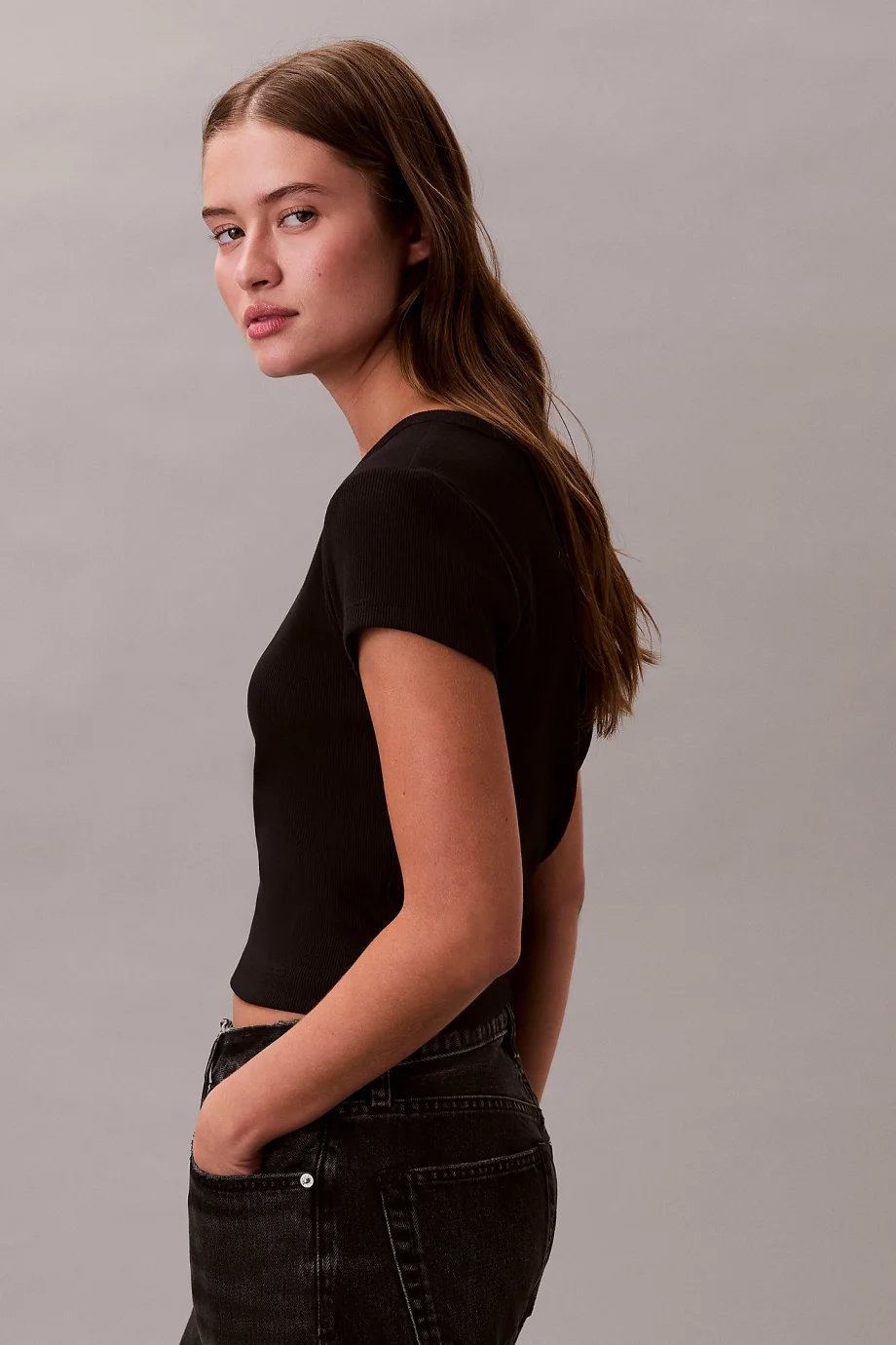 Calvin Klein Kadın Etiketli Fitilli Kısa Siyah  Crop LV047C200G-UB1