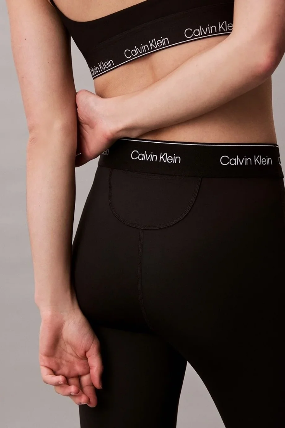 Calvin Klein Kadın Siyah Seamless Logolu Tayt LVGWS5L609-UB1