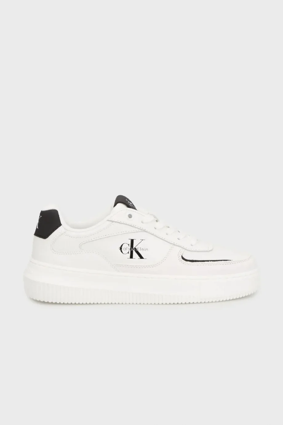 Calvin Klein Kalın Tabanlı Bileksiz Deri-Nubuk Monogramlı Kadın Beyaz Sneaker YW0YW02001-01W