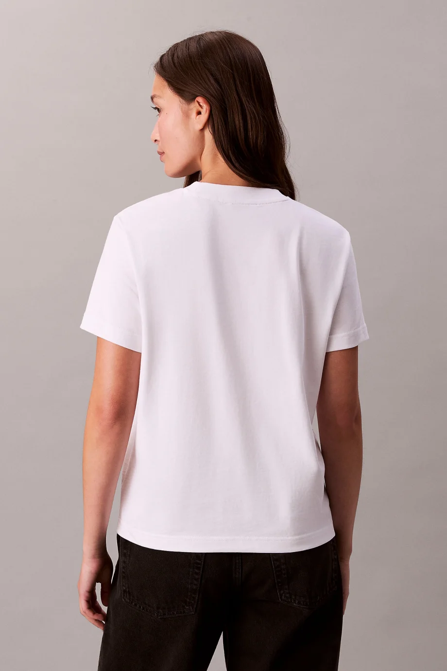 Calvin Klein Kısa Kollu Klasik Monologo Metalik Bisiklet Yaka Kadın Beyaz T-shirt LV047E819G-YAA