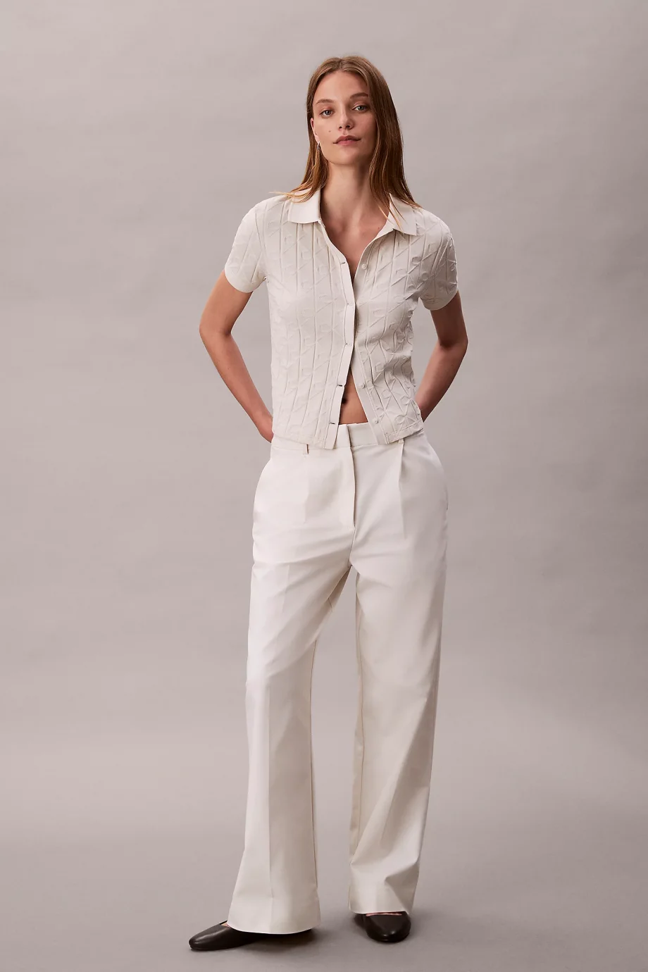 Calvin Klein Kısa Kollu Tamamı Baskılı Jakarlı Polo Kadın Beyaz Gömlek LV044D209G-67U