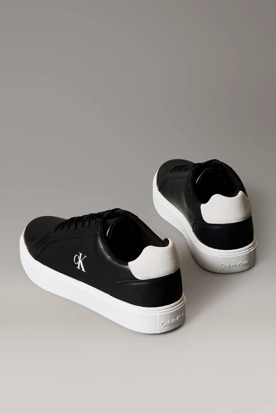 Calvin Klein Klasik Düz Tabanlı Bağcıklı Deri Erkek Siyah Sneaker YM0YM01435-0GM