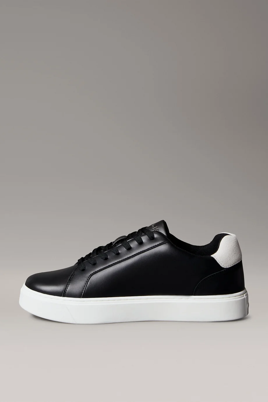 Calvin Klein Klasik Düz Tabanlı Bağcıklı Deri Erkek Siyah Sneaker YM0YM01435-0GM