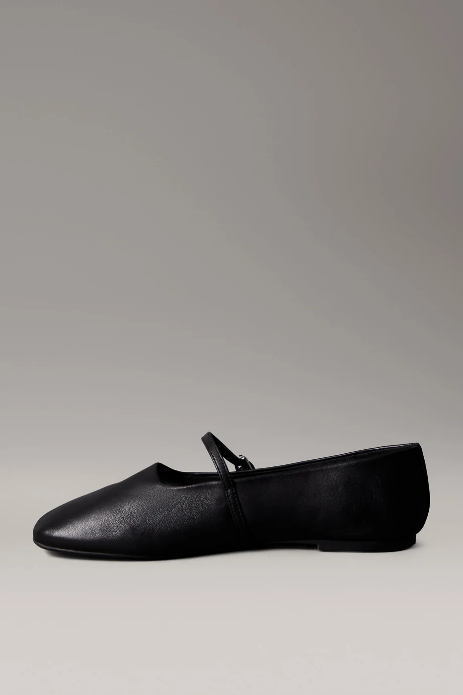 Calvin Klein Oblique Mary Jane Deri Metal Detaylı Kadın Siyah Babet HW0HW02847-BEH