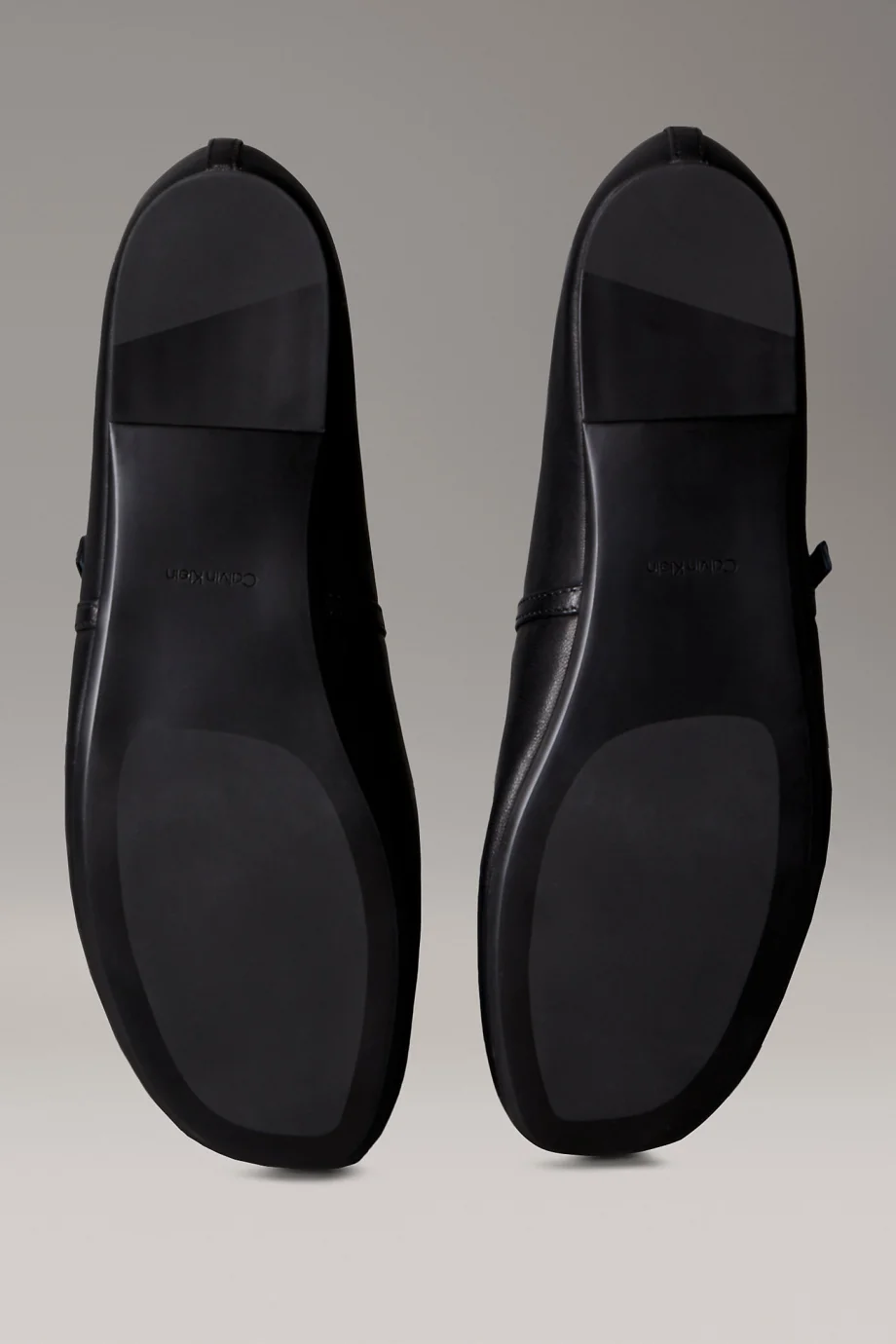 Calvin Klein Oblique Mary Jane Deri Metal Detaylı Kadın Siyah Babet HW0HW02847-BEH