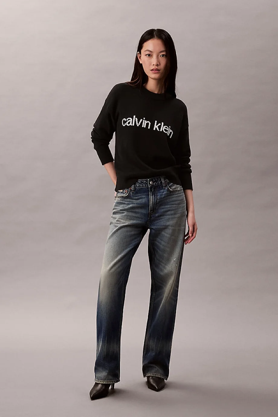 Calvin Klein Pamuklu Grafik Baskılı Kadın Siyah Kazak LV047C311G-UB1