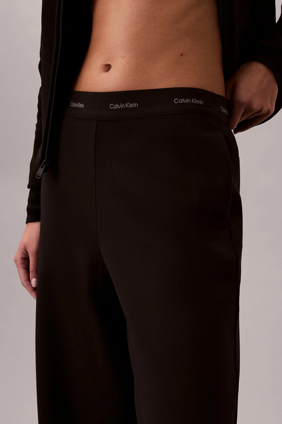 Calvin Klein Ponte Logolu Bel Bantlı Kadın Siyah Eşofman Altı LV044E622G-UB1