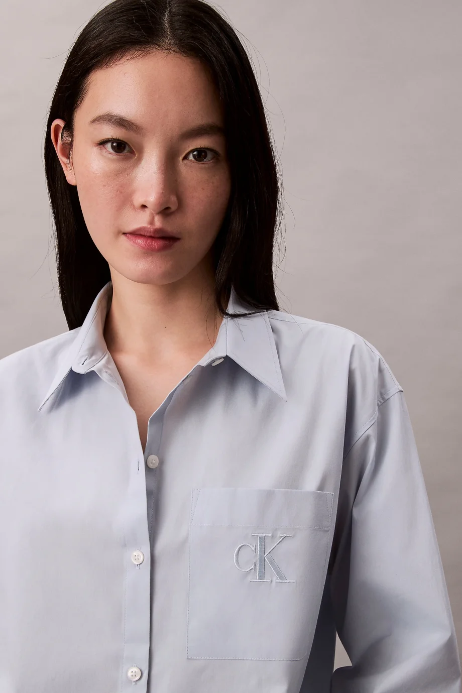 Calvin Klein Poplin Rahat Kesim Kadın Gri Gömlek LV047C143G-24Q