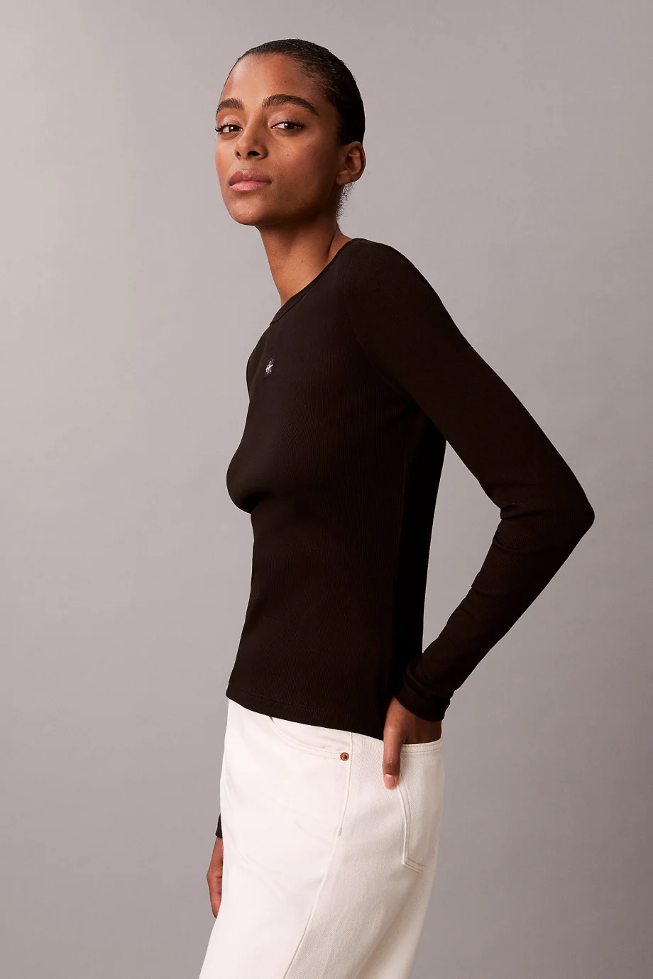 Calvin Klein Uzun Kollu Dokuma Etiketli 2x2 Fitilli Bisiklet Yaka Kadın Siyah Bluz LV047E205G-UB1