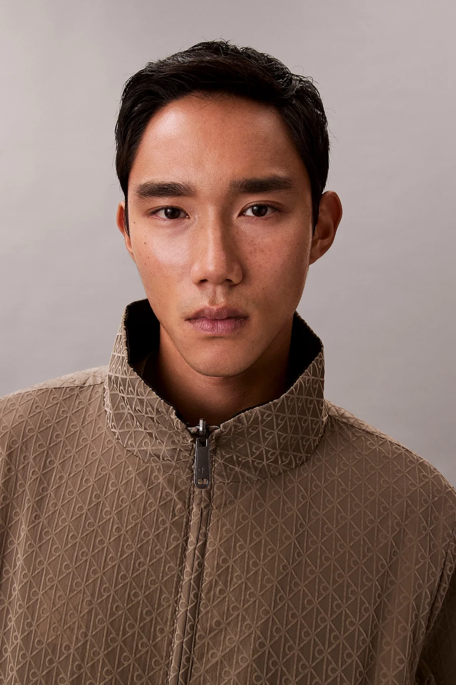 Calvin Klein Uzun Kollu Naylon Tamamı Baskılı Dolgusuz Çift Taraflı Erkek Gri Ceket LV14RE522G-PAY