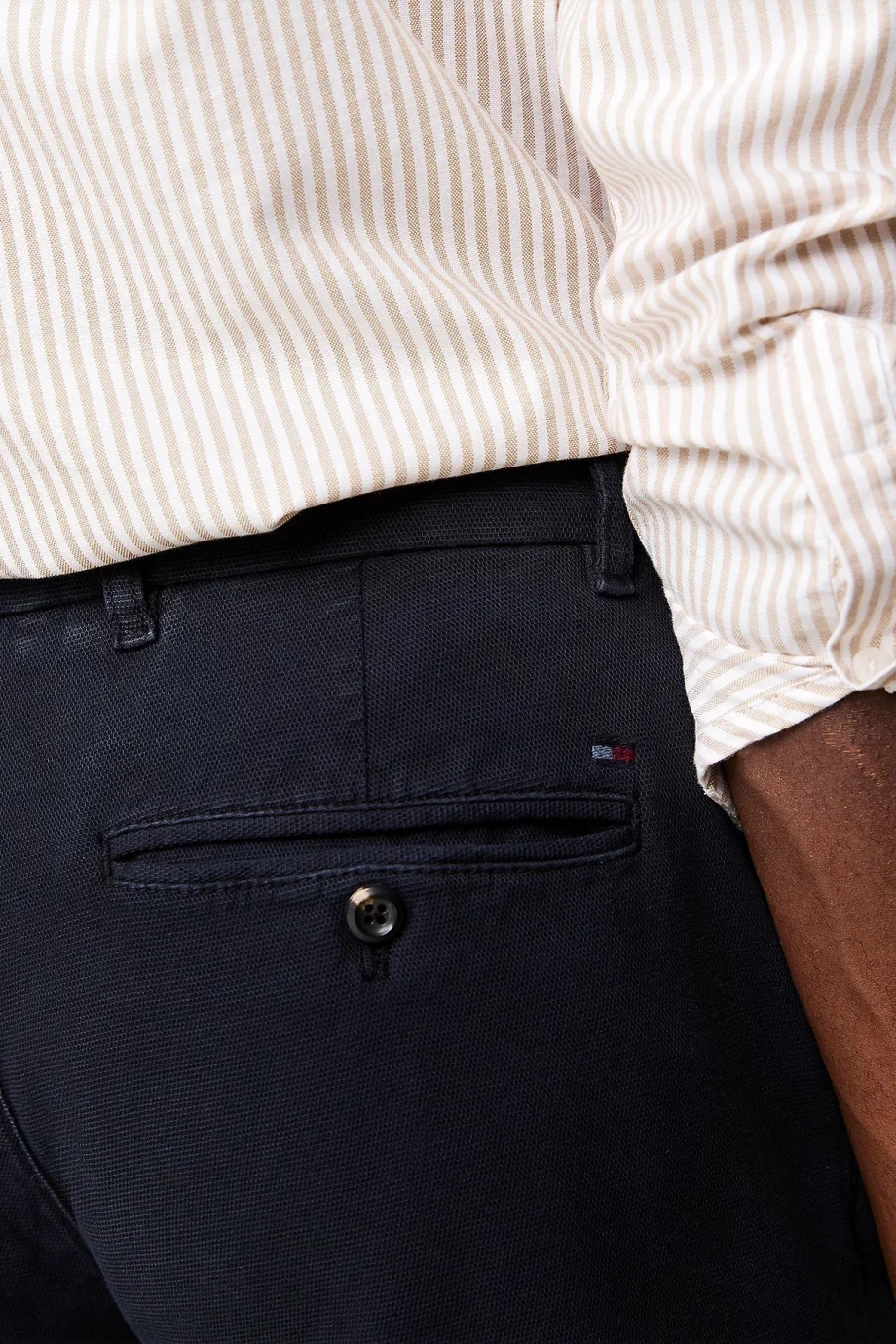 Tommy Hilfiger CHINO BLEECKER STRUCTURE GMD Erkek Lacivert Pantolon MW0MW35636DW5