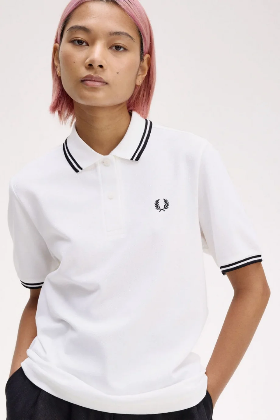 Fred Perry TWIN TIPPED FRED PERRY SHIRT Kadın  T-shirt G3600-200