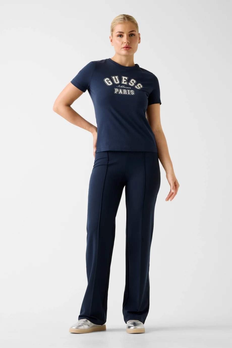 Guess Anita Bisiklet Yaka Kısa Kollu Kadın Lacivert T-shirt V6RI15J1314-G7F3