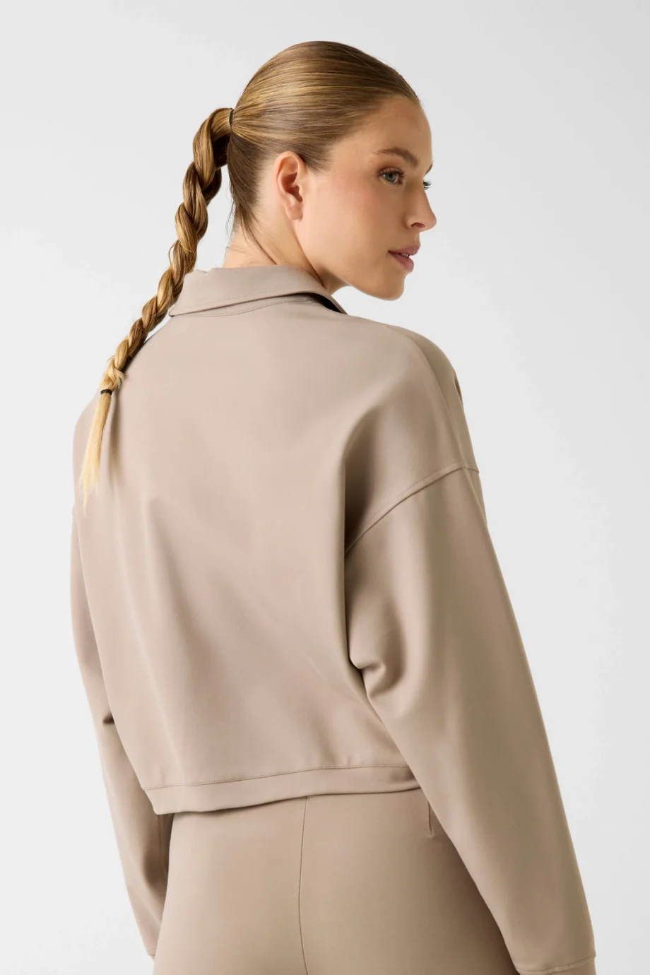 Guess Annie Kısa Tam Fermuarlı Kadın Bej Eşofman Üstü V6RQ17KD822-G1O3