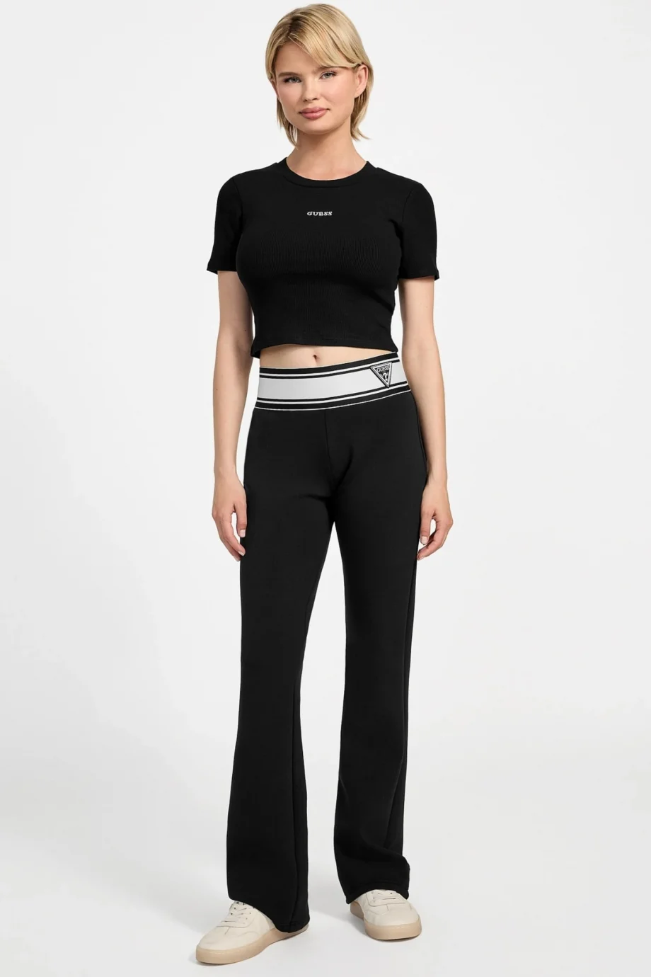Guess Carla Kadın Siyah Aktif Top V5YP08K8RT2-JBLK