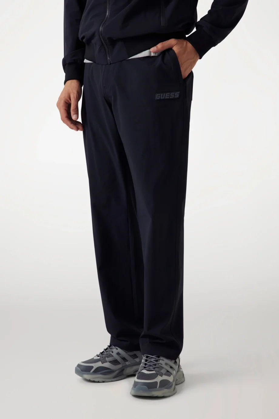 Guess Doro Erkek Siyah Aktif Regular Fit Eşofman Altı Z5YB07WH2H0-JBLK