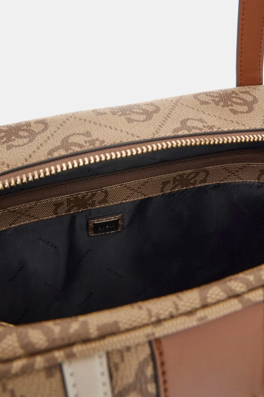 Guess Erenia Kadın Kahverengi Seyahat Çantası TWSO7838916-LTL