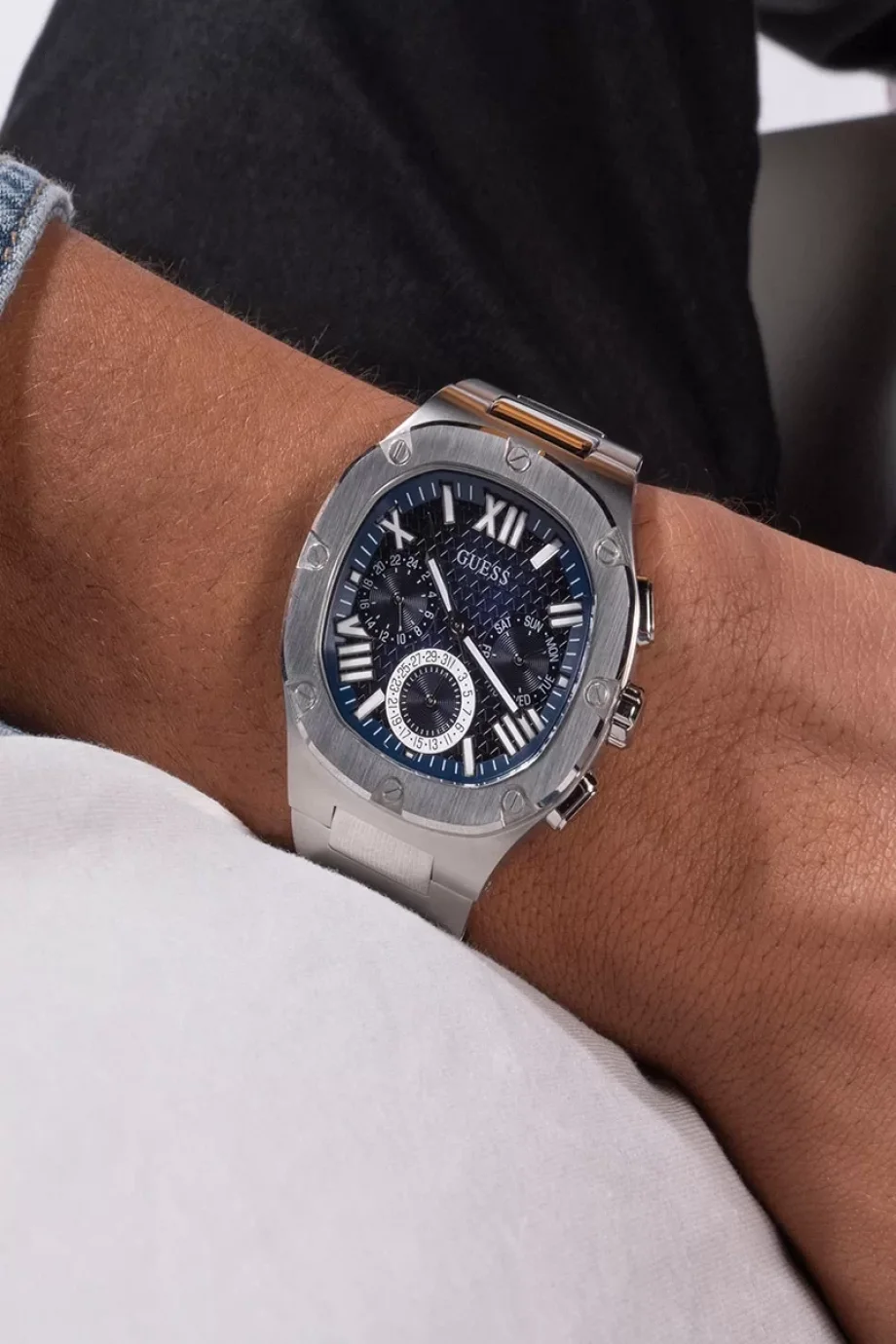 Guess Erkek  Kol Saati GUGW0572G1