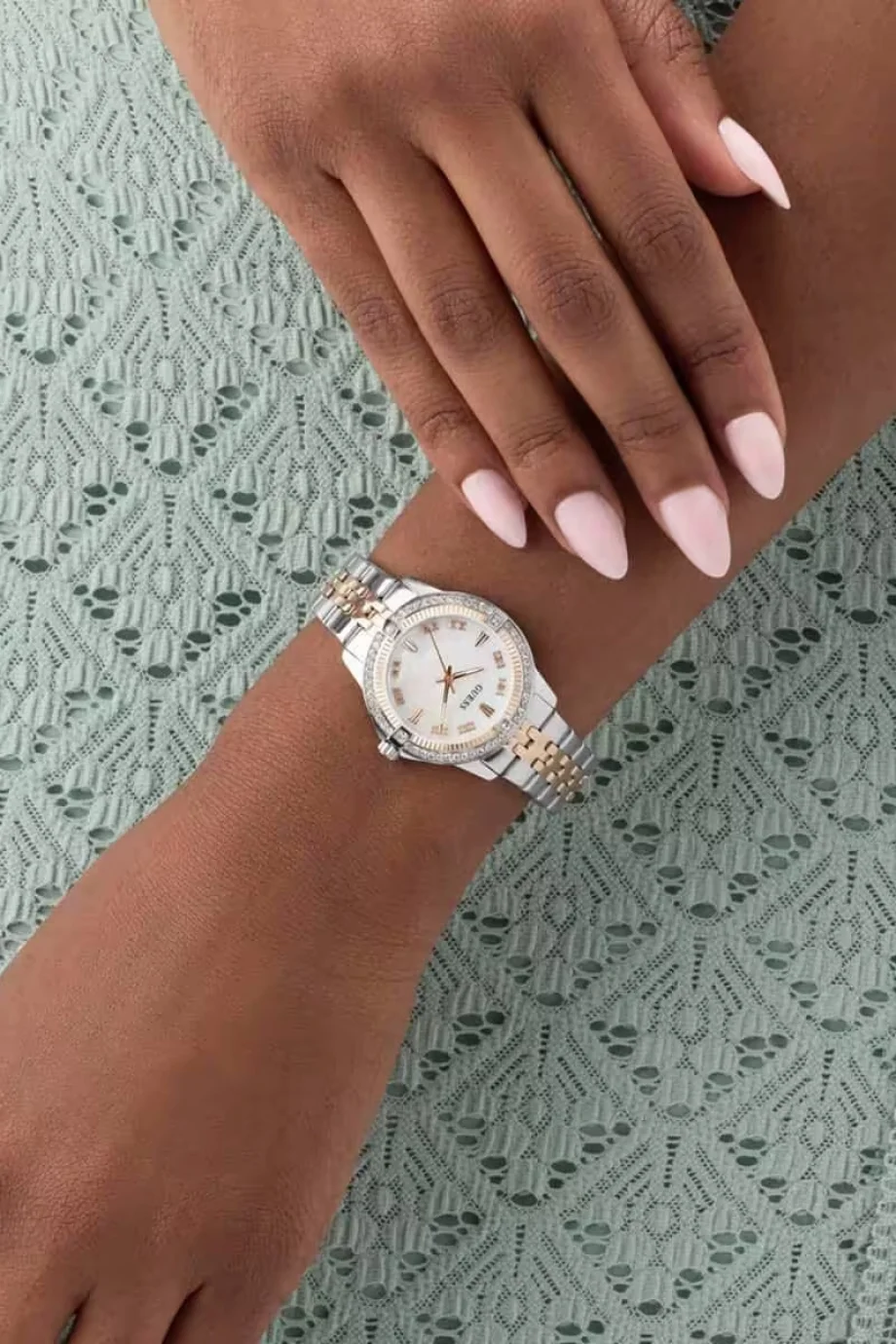 Guess Kadın  Metalik Kol Saati GUGW1027L5