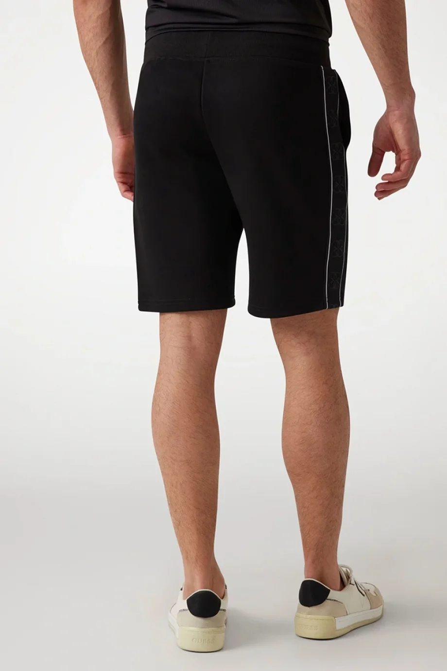 Guess Erkek Mıckey Standart Fit Siyah Jogger Şort