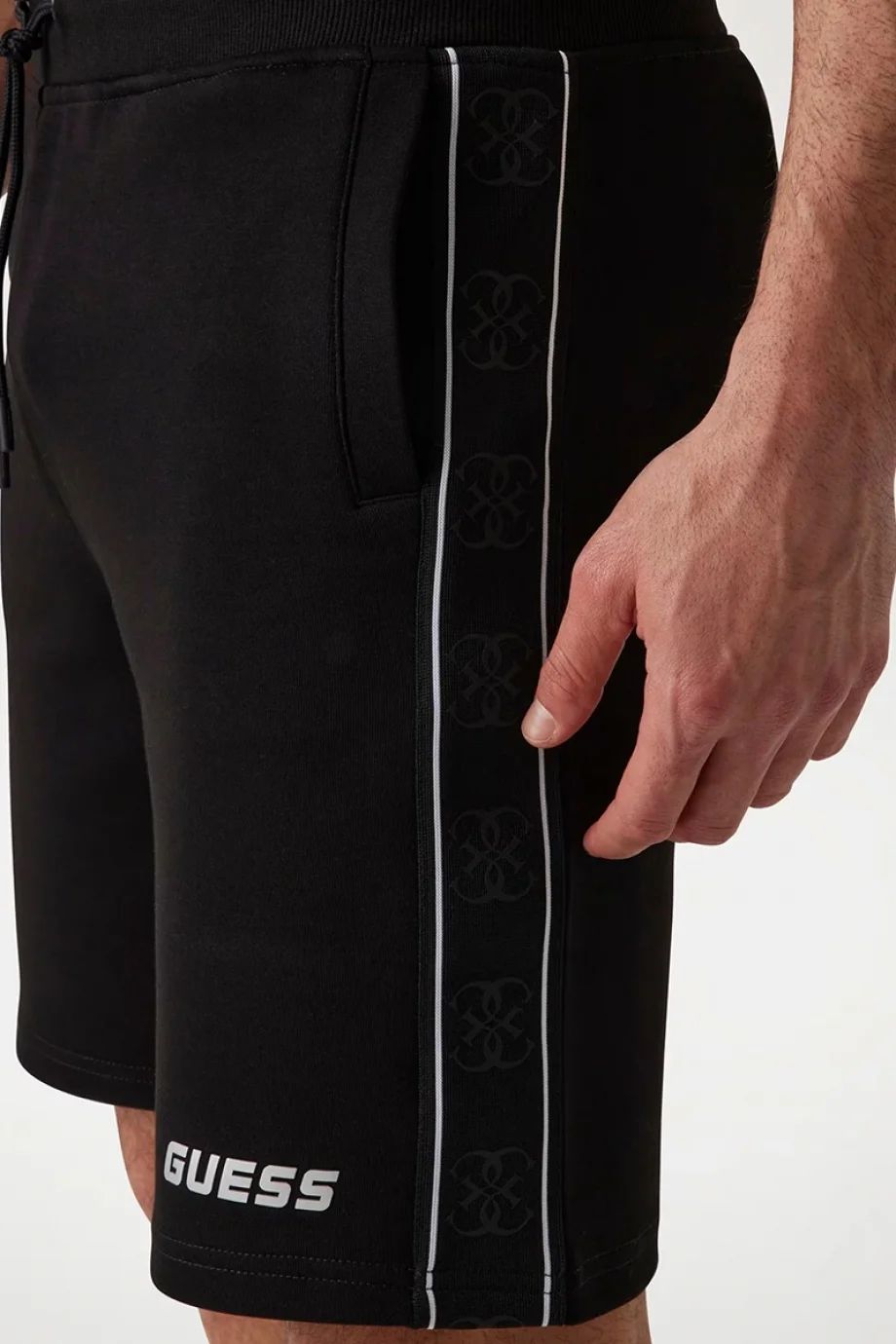 Guess Erkek Mıckey Standart Fit Siyah Jogger Şort
