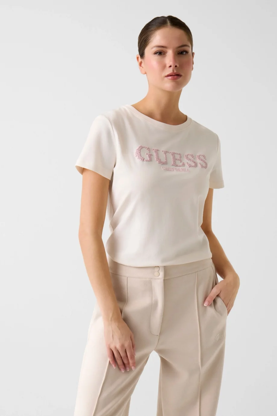 Guess Giuditta Bisiklet Yaka Kısa Kollu Kadın Beyaz T-shirt V6RI11J1314-G012
