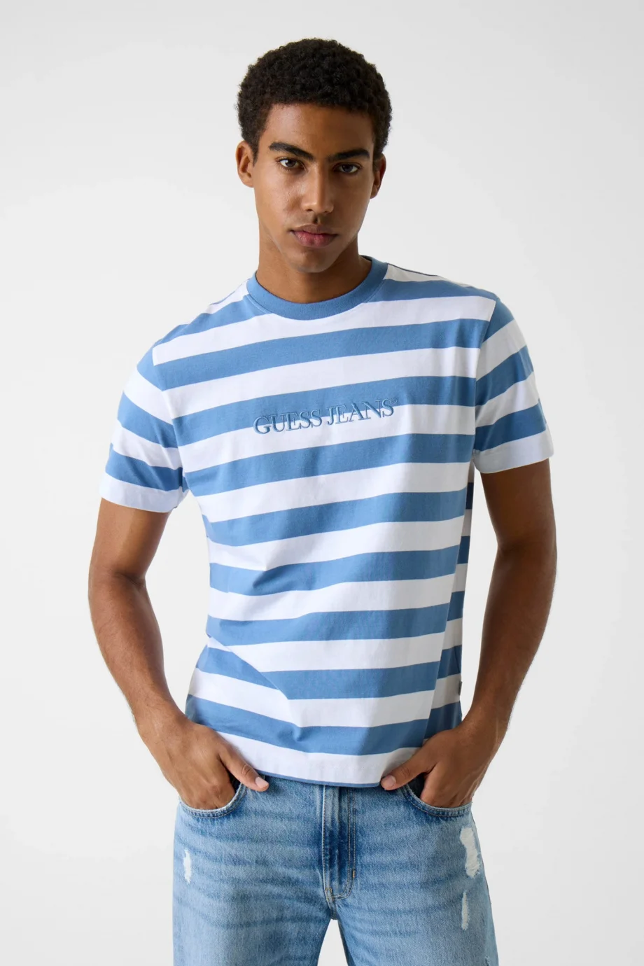 Guess GJ Kısa Kollu Bisiklet Yaka Normal Kesim Çizgili Erkek Çok Renkli T-shirt M4YI84K9XF1-S7ZL