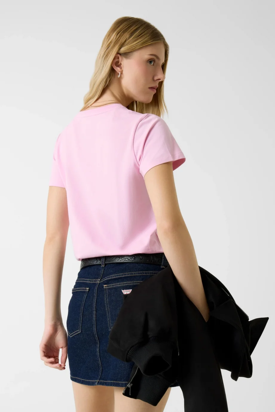 Guess GJ Kısa Kollu Bisiklet Yaka Normal Kesim Yıldız Nakışlı Kadın Pembe T-shirt W6RI18J1314-G65F