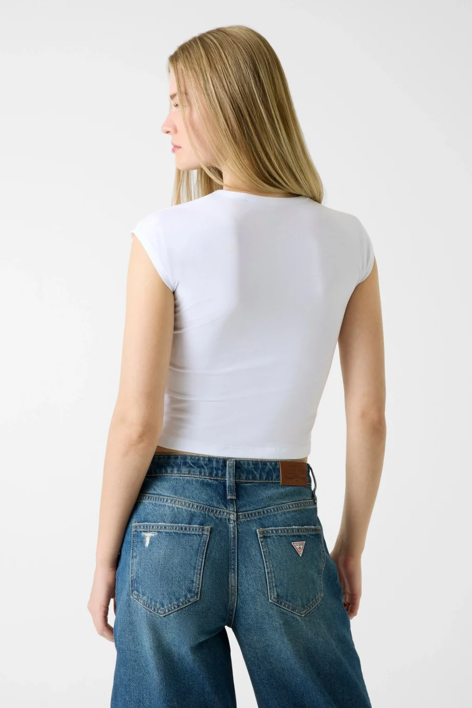 Guess GJ Kısa Kollu Reglan Yıldızlı Baby Kadın Beyaz T-shirt W6RI21J1314-G011