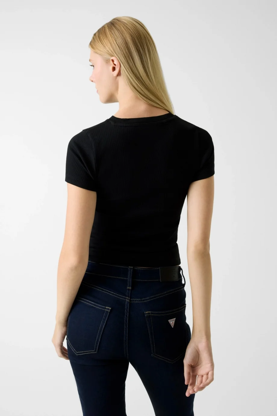 Guess GJ Kolsuz Bisiklet Yaka Nakışlı Dar Kesim Kadın Siyah Top W6RP21KA0H1-JBLK