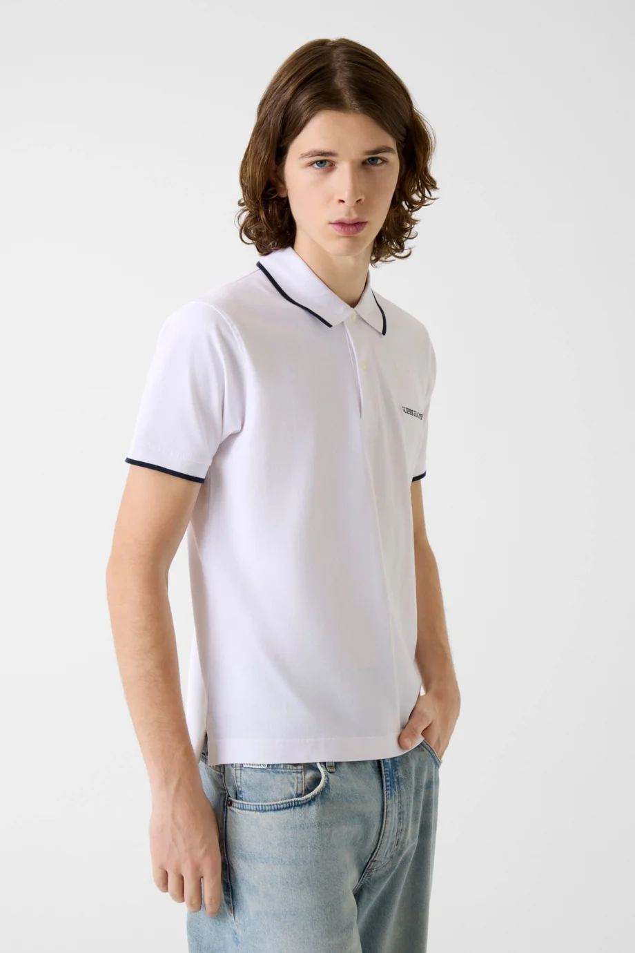 Guess GJ Normal Kesim Nakışlı Kısa Kollu Çizgili Detaylı Polo Yakalı Erkek Çok Renkli Polo T-shirt M6RP24KCJV1-SM0Q