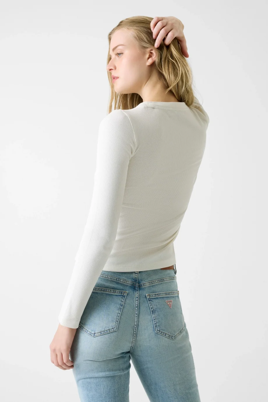 Guess GJ Uzun Kollu Bisiklet Yaka Nakışlı Dar Kesim Kadın Krem Top W6RP22KA0H1-G053