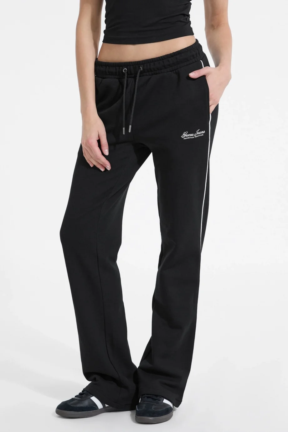 Guess Jeans Kadın Siyah Regular Fit Eşofman Altı W5YB32K68I4-JBLK