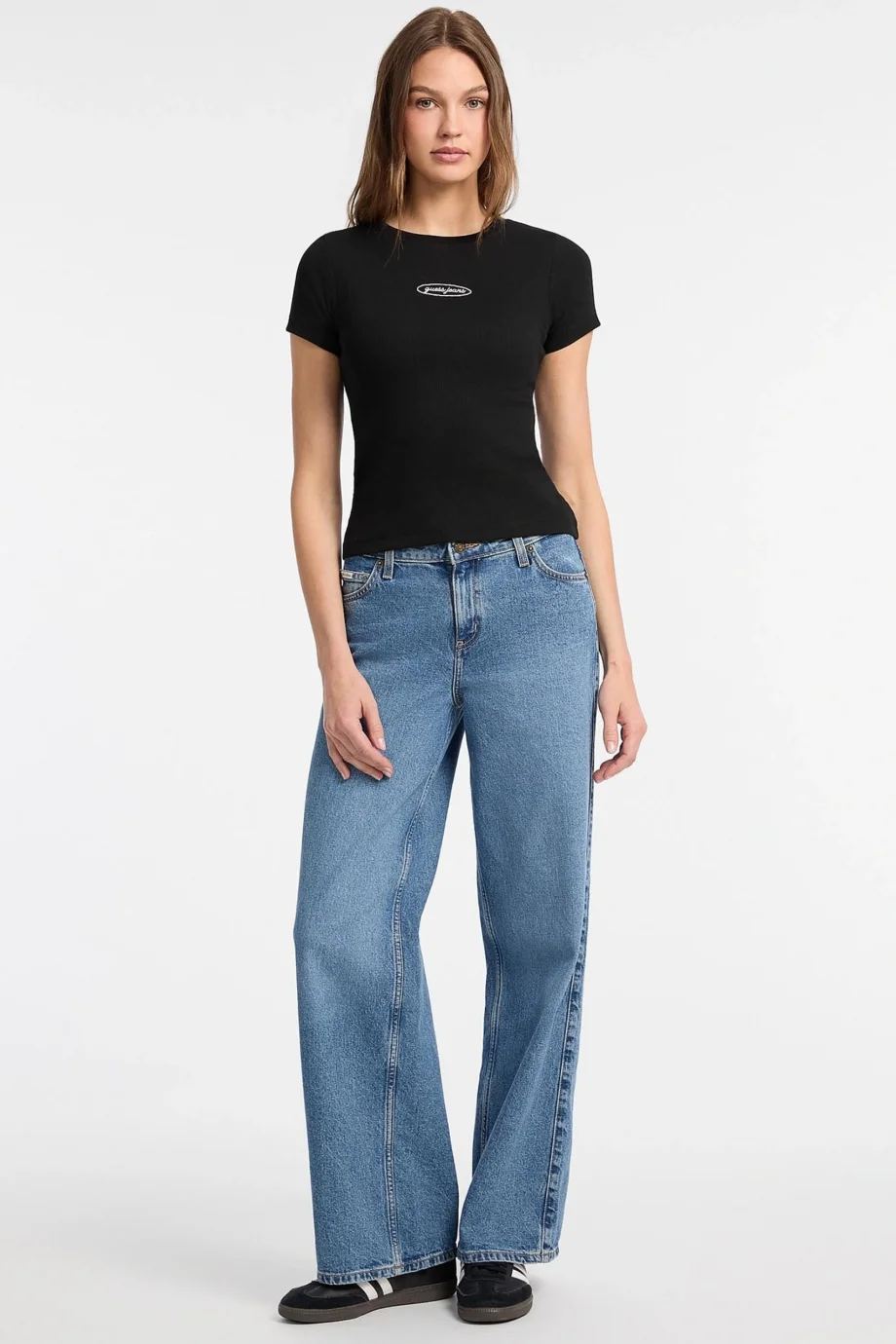 Guess Kadın Siyah Slim Fit Logolu T-shirt W5YP37KA0H1-JBLK