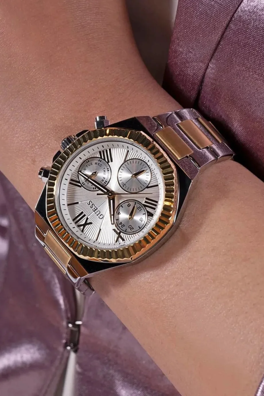 Guess Kadın Metalik Gri Kol Saati GUGW0769L3