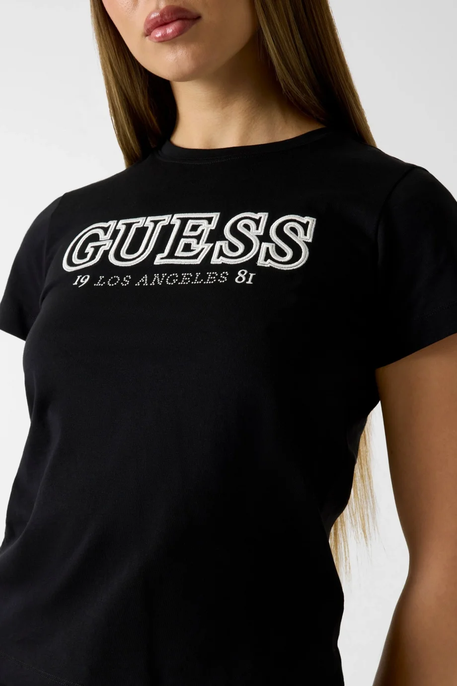 Guess Ketty Bisiklet Yaka Kısa Kollu Kadın Siyah T-shirt V6RI10I3Z14-JBLK