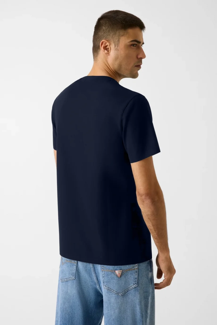 Guess Kısa Kollu Bisiklet Yaka Yeni Teknik Esnek Erkek Lacivert T-shirt M6RI19KD202-G7V2