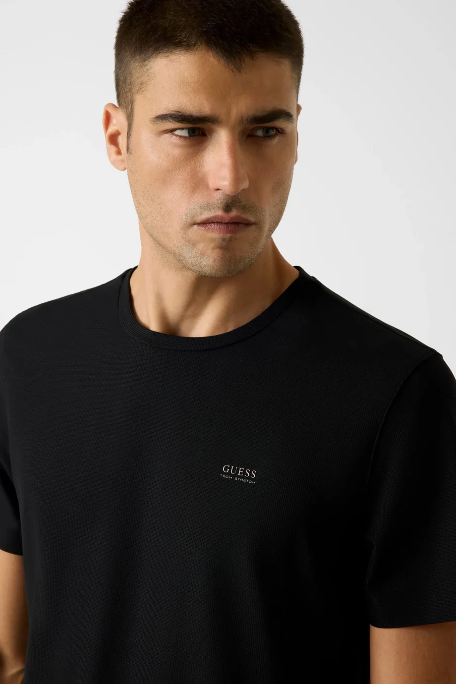 Guess Kısa Kollu Bisiklet Yaka Yeni Teknik Esnek Erkek Siyah T-shirt M6RI19KD202-JBLK