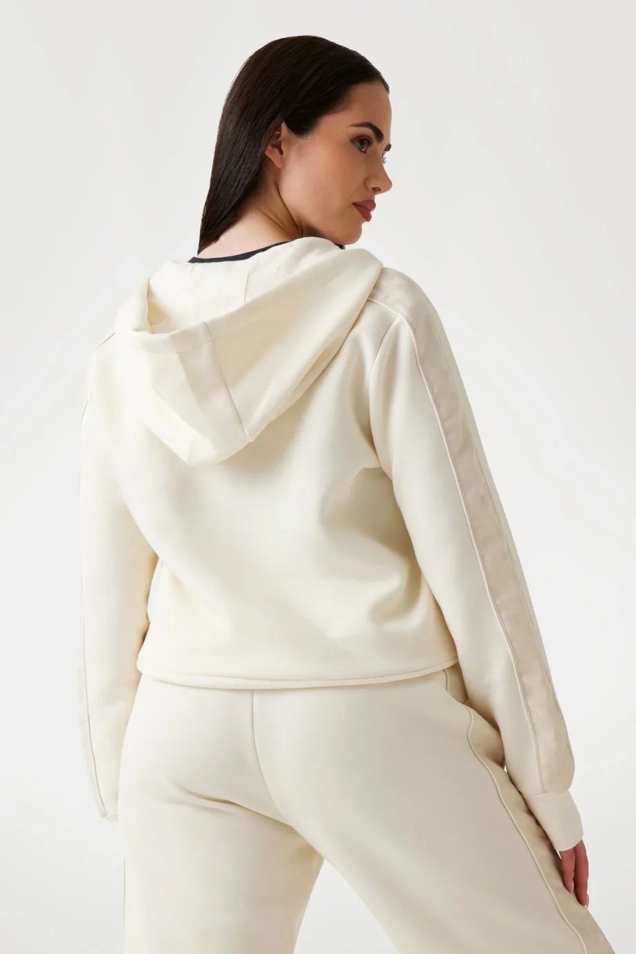 Guess Maryella Kadın Beyaz Aktif  Eşofman Üstü V5YQ00KB3P2-G1O6